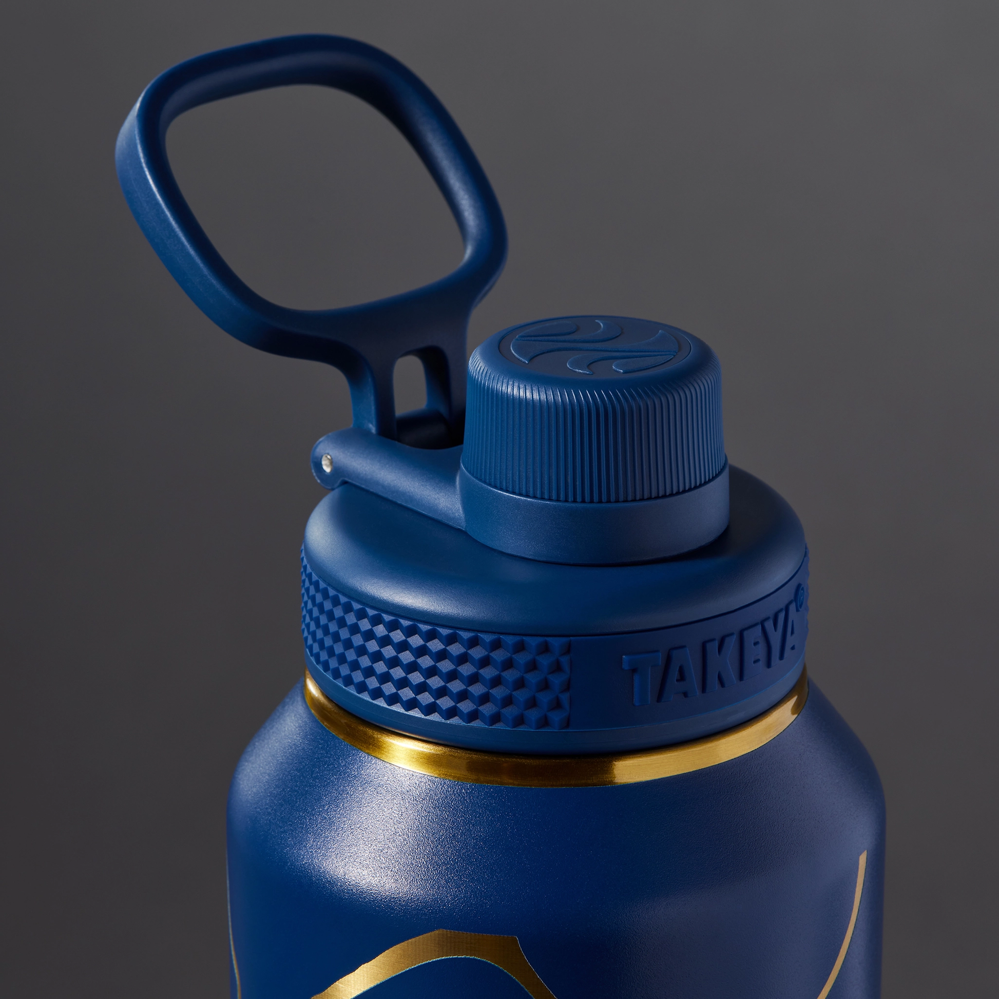 kintsugi-water-bottle-with-spout-lid-w3 51390-TK_HO25_Kintsugi_Takeya9266.png